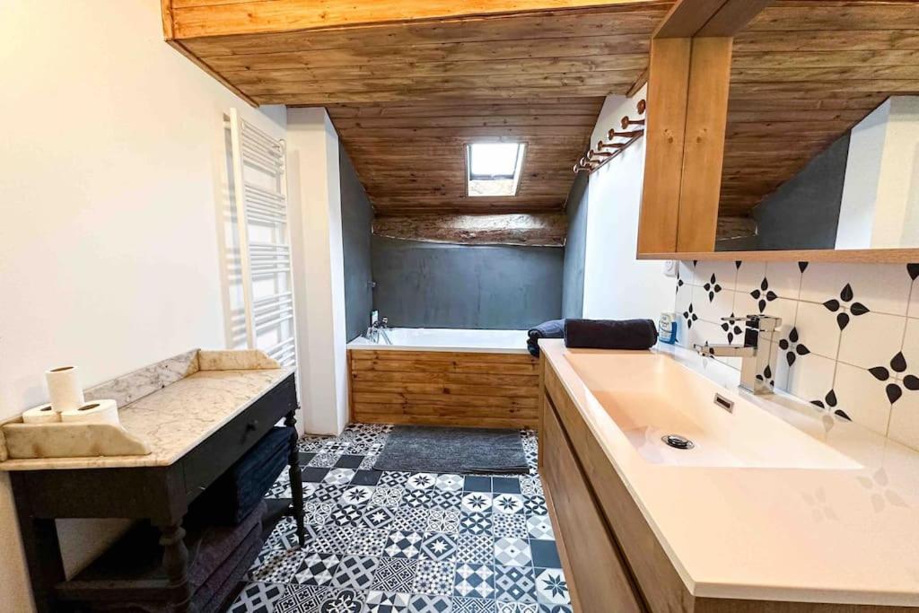 Ribera 1 - Beautiful Reformed House Parking Villa Formigueres Ngoại thất bức ảnh